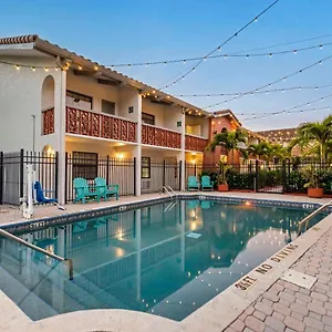 2* Hotel Clarion Pointe Tampa-brandon Near Fairgrounds And Casino